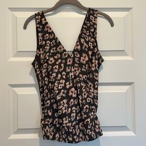 EVEREVE Allison Joy floral print sleeveless blouse TTS